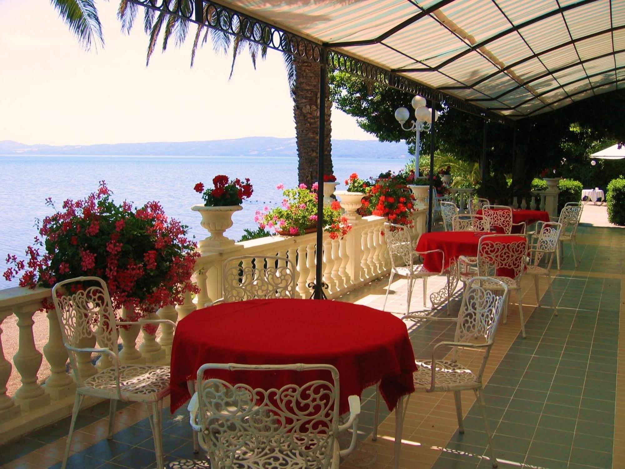 Hotel Lido - Beach And Palace Bolsena Eksteriør bilde